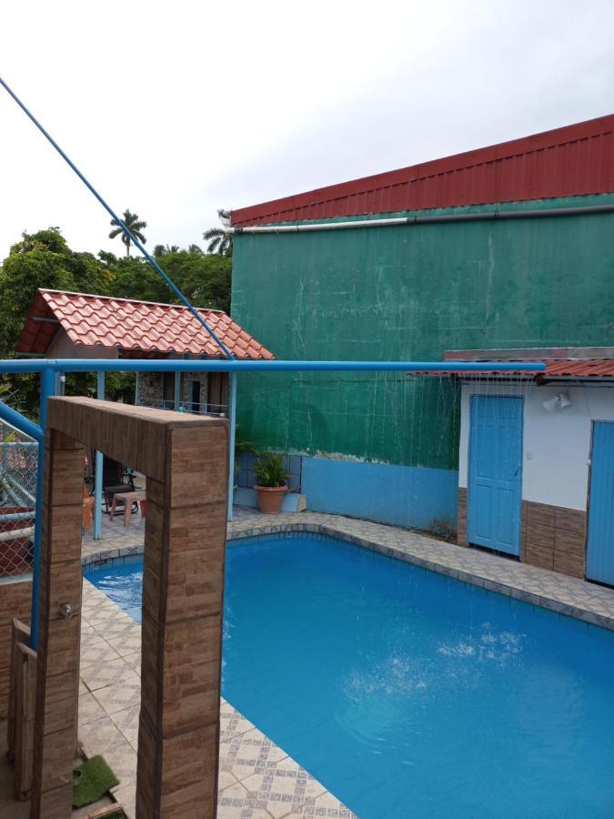 Hotel La Uvita Puerto Limon Exterior foto